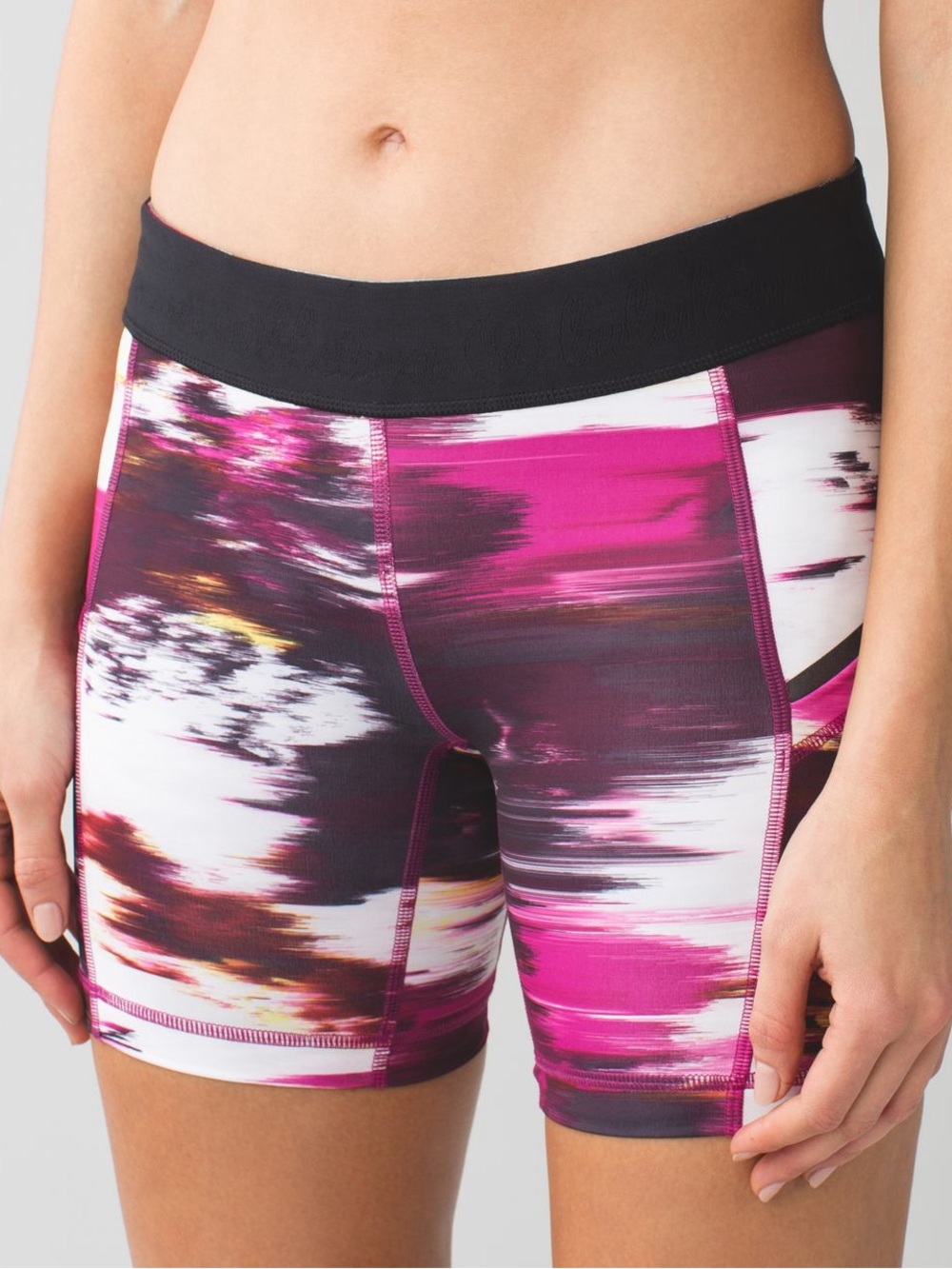 Lululemon What The Sport Short II
Pigment Wind Berry Rumble Multi size 4